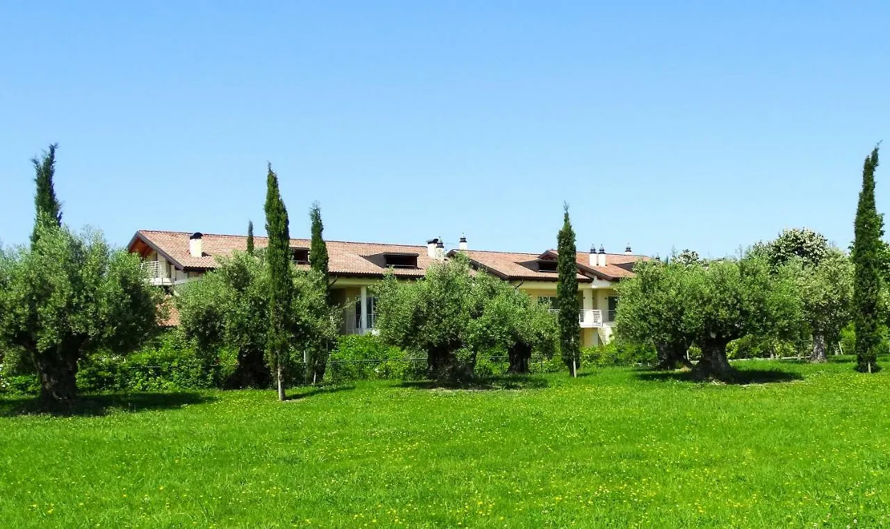 Phoenix Garda Hills Σιρμιόνε